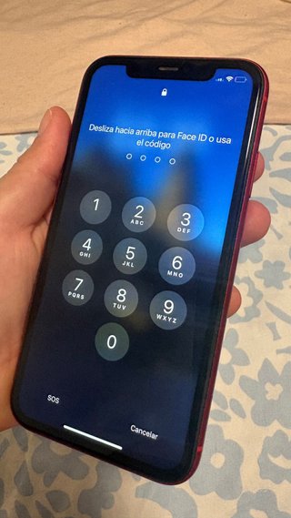 iPhone 11 rojo