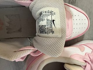 Zapatillas Nike Niña Rosa y Blanca
