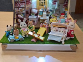 Casa de muñecas Sylvanian Families customizada