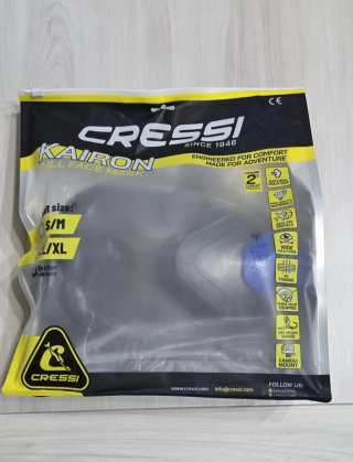 Máscara de snorkel Cressi Kairon Negra y azul.