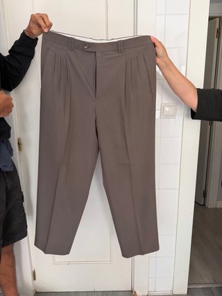 Traje de hombre en color marron
