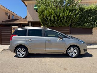 Peugeot 5008 2016