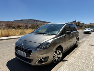 Peugeot 5008 2016