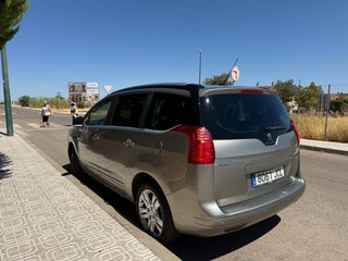 Peugeot 5008 2016