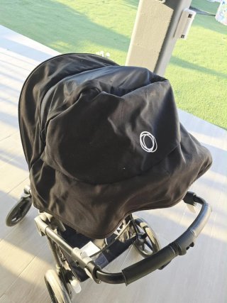 Bugaboo Fox 3 con capota en negra, gris vendida
