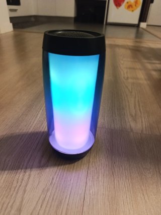 Altavoz Portátil con Luz LED