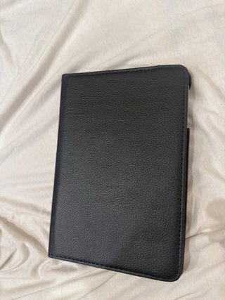 Apple iPad con funda giratoria negra