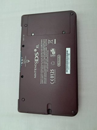 Nintendo DSi XL Marrón + tarjeta de juegos
