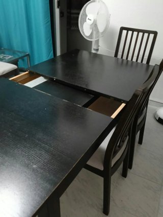 Mesa de comedor extensible negra