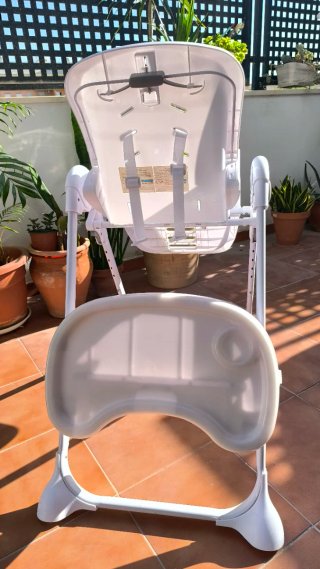 Trona de bebé blanca