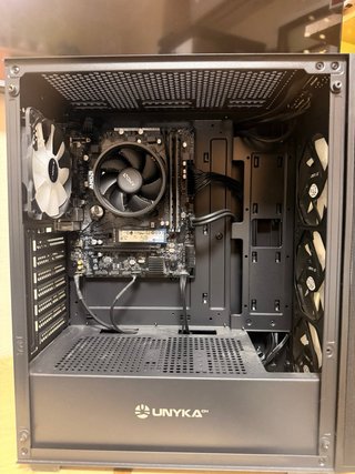PC da Gaming Submariner Ryzen 7 5700G / 32GB di RAM