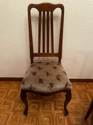 Set de 8 Sillas de Madera Clásicas