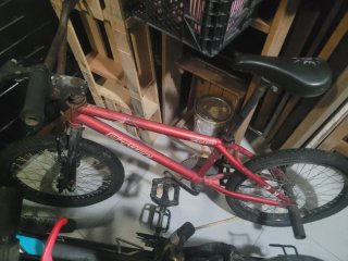 Bicicleta BMX B'TWIN Roja