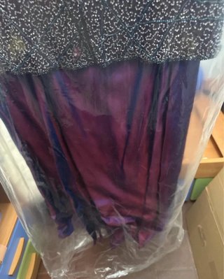Vestido Corte Inglés pedrería morado