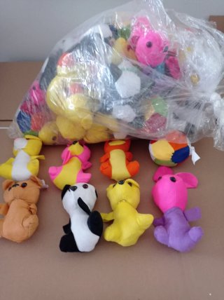 Lote100 de peluches varios