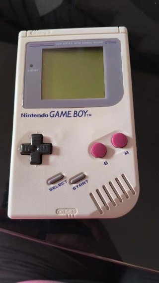 Nintendo Game Boy no se ve la pantalla se escucha