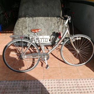 Bicicleta de paseo para restaurar