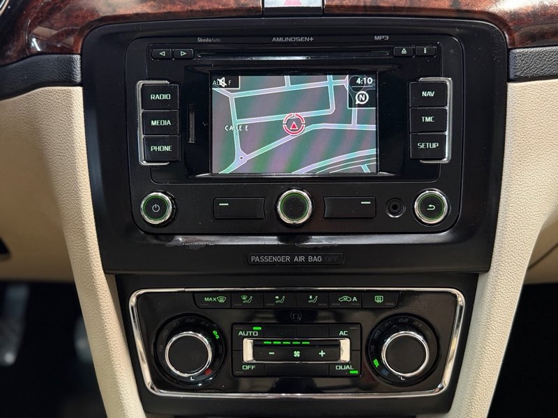 Škoda Superb 2.0 TDI CR Limited Edition 2013, foto 13