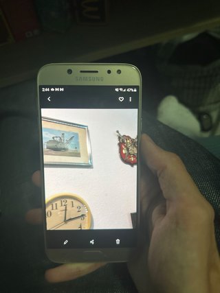 Telefono mobile Samsung Galaxy J7 in oro e argento