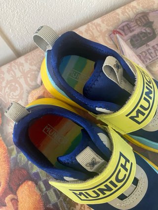 Zapatillas Munich Niño Talla 27