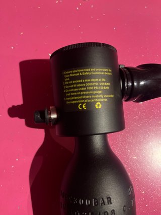 Botella de Buceo 0,5L 3000 PSI con Manómetro