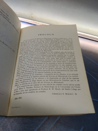 libro, Manual de Mineralogía. Dana-Hurlbut. Año 1960. buen estado