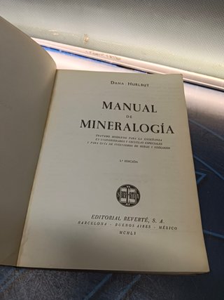 libro, Manual de Mineralogía. Dana-Hurlbut. Año 1960. buen estado