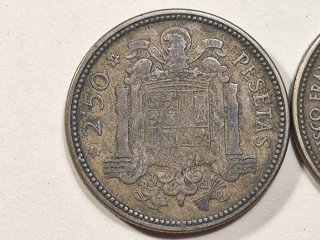 Lote 2 Monedas 2,50 Pts., 1953 *54 *56