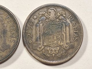 Lote 2 Monedas 2,50 Pts., 1953 *54 *56