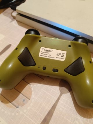 Consola PS4 version 12.52 Blanca