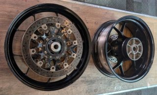 Llantas CBR1000RR SC77 17/19