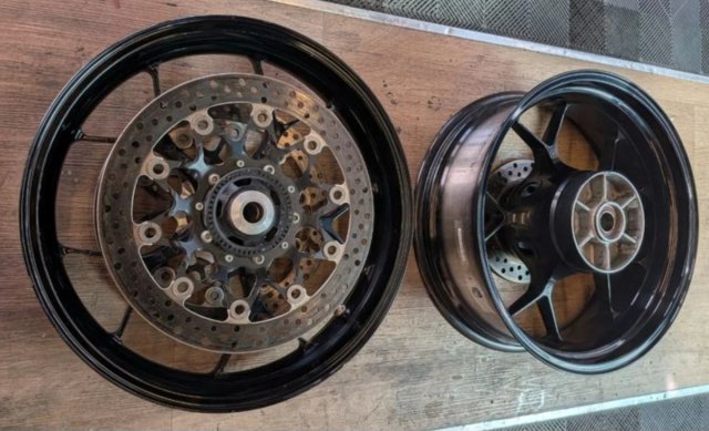 Llantas CBR1000RR SC77 17/19