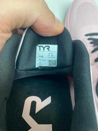 Zapatillas deportivas TYR talla 42
