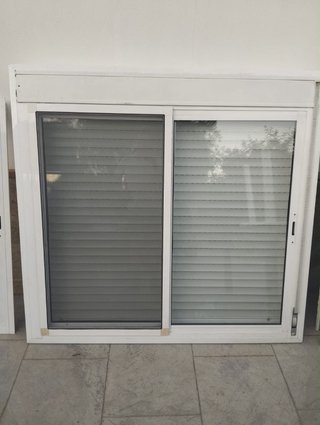 4 Ventanas Aluminio con Persianas y Mosquiteras