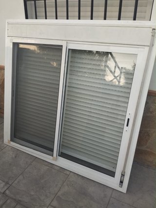 4 Ventanas Aluminio con Persianas y Mosquiteras