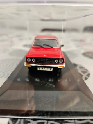 Coche a escala 1/43