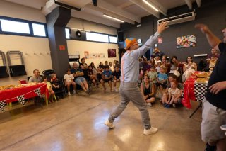 Mago en Barcelona | Magia, Fuego y Burbujas.