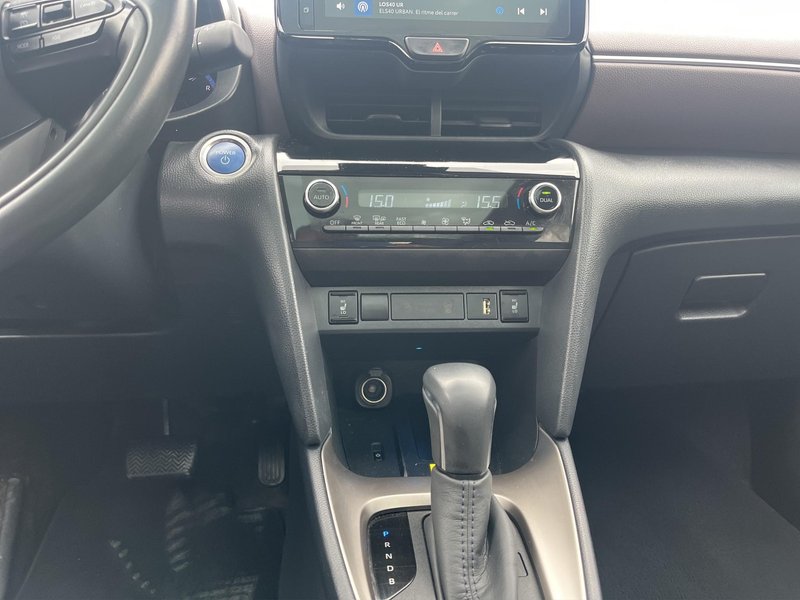 Toyota Yaris 2021, foto 9