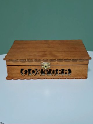 Caja de costura de madera