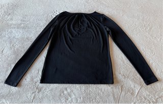 Top Michael Kors nero con catena dorata
