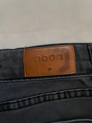 Vaqueros Noon