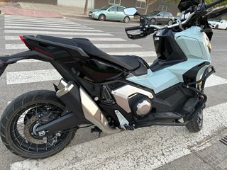 Honda X-ADV Adventure Moto