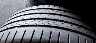 225/55 R18 102Y XL