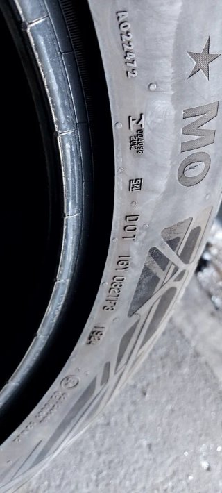 225/55 R18 102Y XL