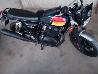 Royal Enfield Interceptor 650 Barcelona Blue