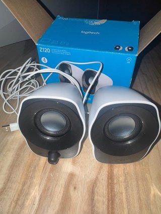 Altavoces Logitech