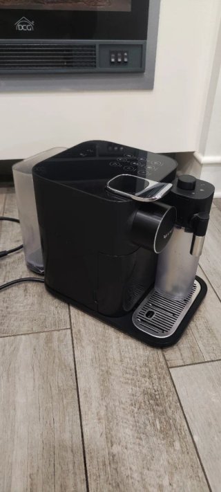 Nespresso Gran Lattissima Nera