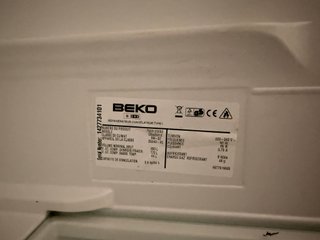 Frigorifero con congelatore Beko DSA2501