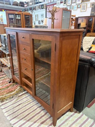 MUEBLE APARADOR DE MADERA