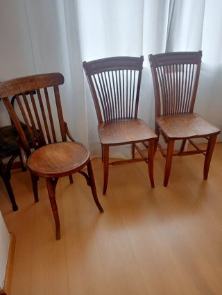 Mesa antigua extensible de madera